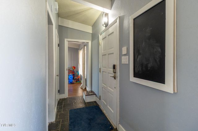 172 Dakota Road, Bristol, VA 24201