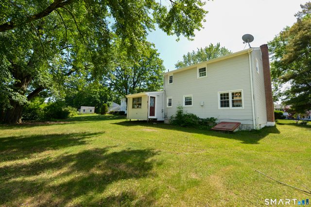 96 Crestwood Trail, East Hartford, CT 06118