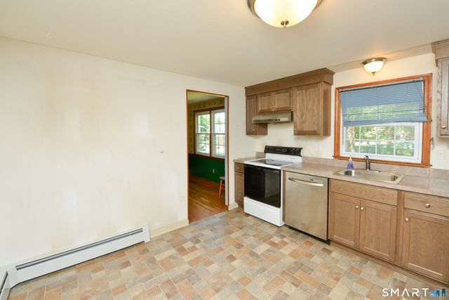 96 Crestwood Trail, East Hartford, CT 06118