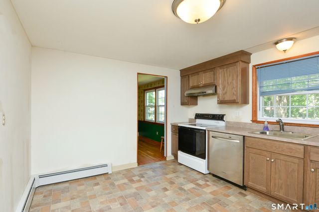 96 Crestwood Trail, East Hartford, CT 06118