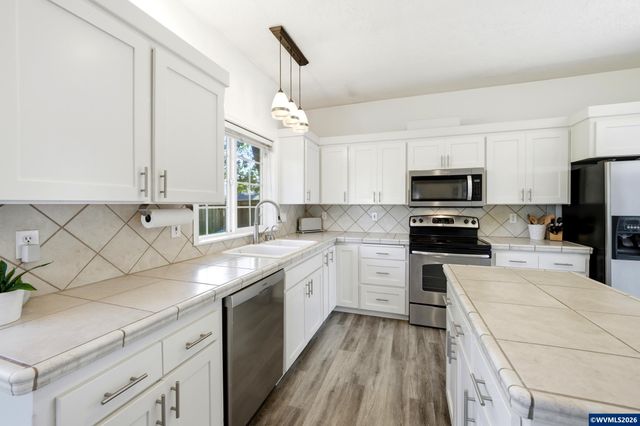 1341 Bent Grass Ct NE, Keizer, OR 97303