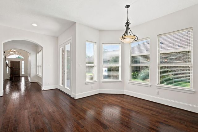 6 Sleeping Colt Place, The Woodlands, TX 77389