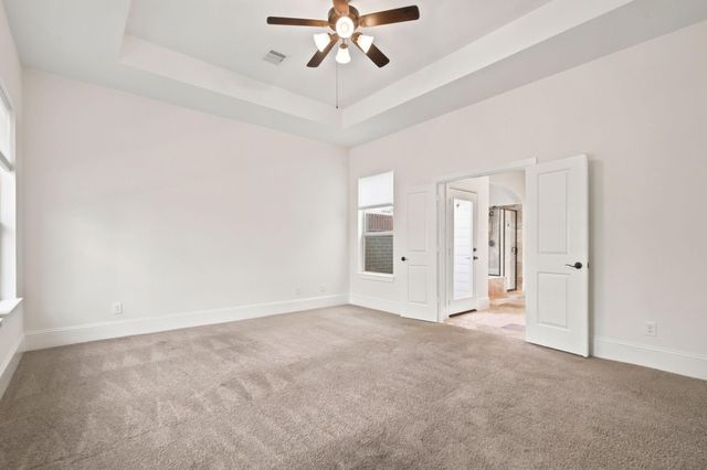 6 Sleeping Colt Place, The Woodlands, TX 77389