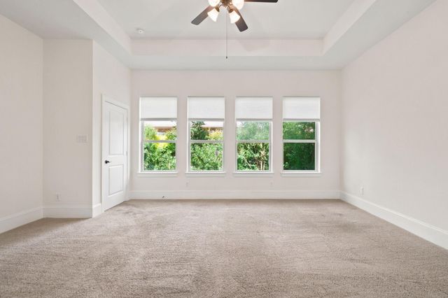 6 Sleeping Colt Place, The Woodlands, TX 77389
