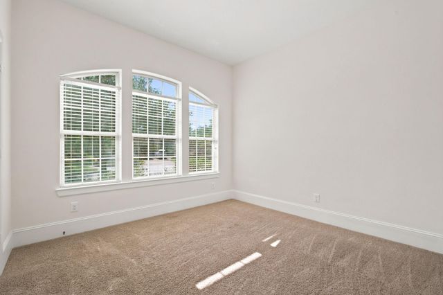 6 Sleeping Colt Place, The Woodlands, TX 77389