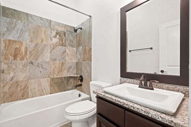6 Sleeping Colt Place, The Woodlands, TX 77389