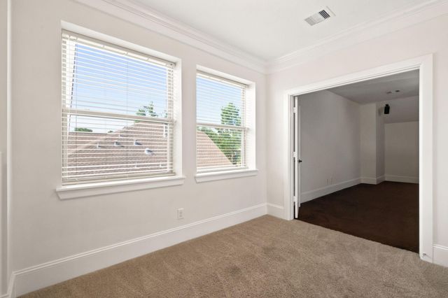 6 Sleeping Colt Place, The Woodlands, TX 77389
