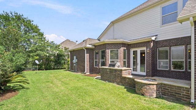 6 Sleeping Colt Place, The Woodlands, TX 77389