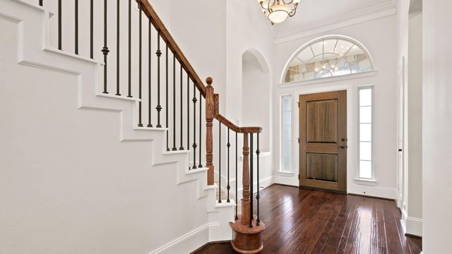 6 Sleeping Colt Place, The Woodlands, TX 77389