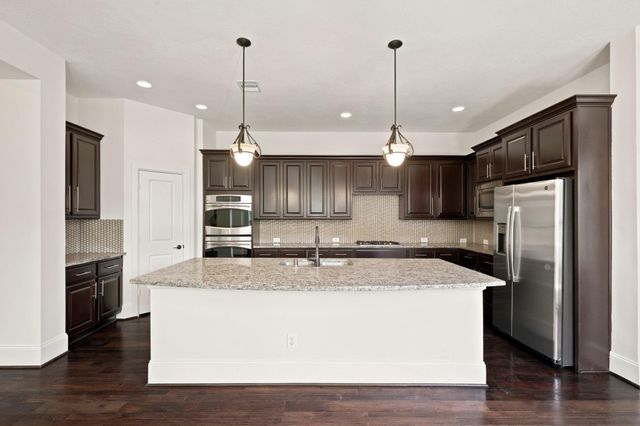 6 Sleeping Colt Place, The Woodlands, TX 77389