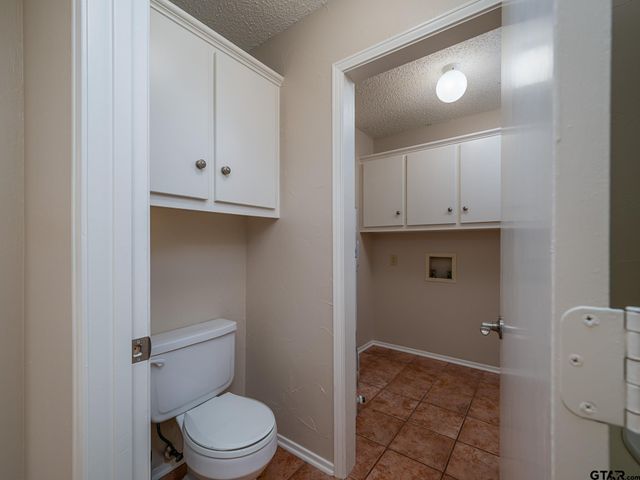 519 Sunnyside Dr, Chandler, TX 75758