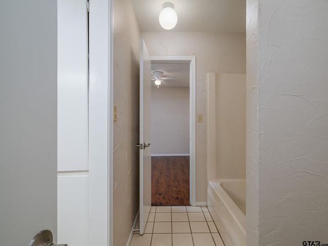 519 Sunnyside Dr, Chandler, TX 75758