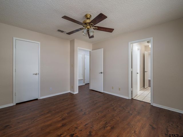 519 Sunnyside Dr, Chandler, TX 75758