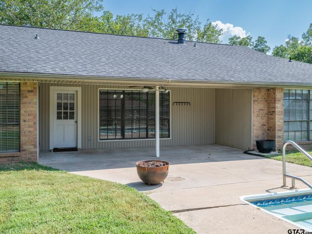 519 Sunnyside Dr, Chandler, TX 75758