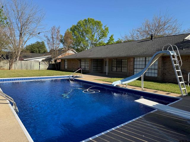 519 Sunnyside Dr, Chandler, TX 75758