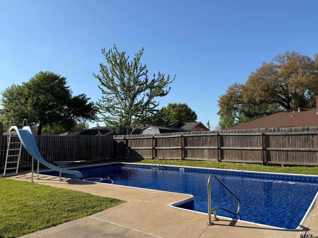 519 Sunnyside Dr, Chandler, TX 75758