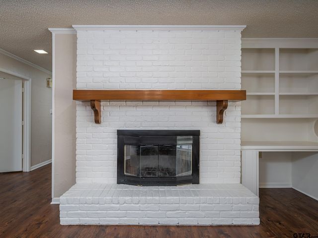 519 Sunnyside Dr, Chandler, TX 75758