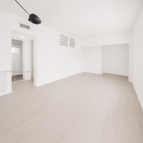 1110 Venetian Way 2B, Miami, FL 33139