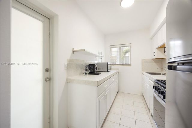 1110 Venetian Way 2B, Miami, FL 33139