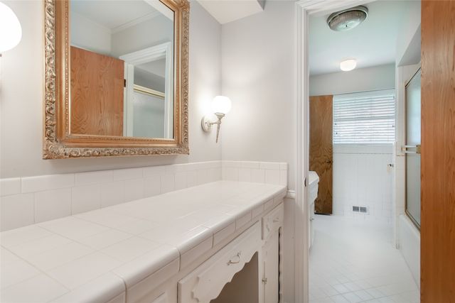 6105 E University Boulevard, Dallas, TX 75214