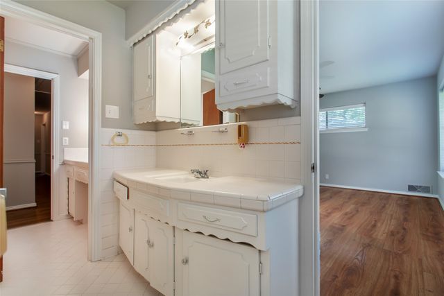 6105 E University Boulevard, Dallas, TX 75214