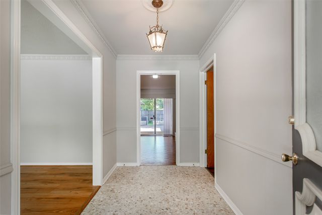 6105 E University Boulevard, Dallas, TX 75214