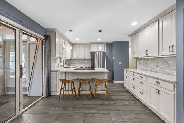 2023 Sandalwood Drive NE, Cedar Rapids, IA 52402