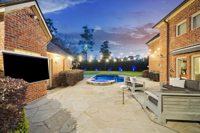 37 E Broad Oaks, Houston, TX 77056