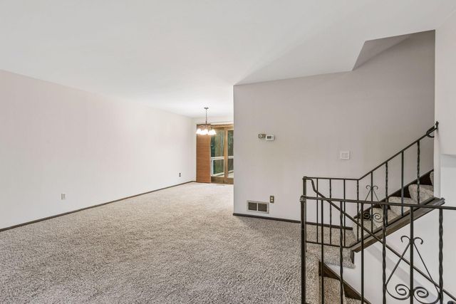 1013 Robinhood Place, Shoreview, MN 55126