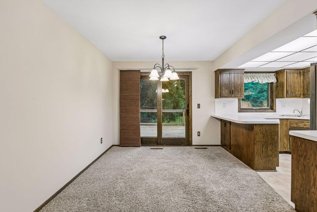 1013 Robinhood Place, Shoreview, MN 55126