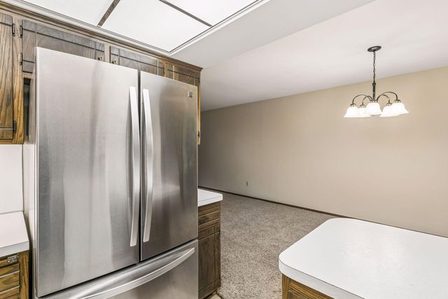 1013 Robinhood Place, Shoreview, MN 55126