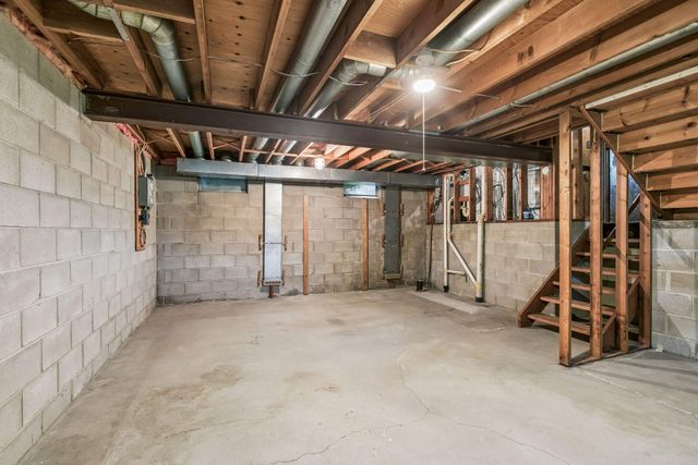 1013 Robinhood Place, Shoreview, MN 55126