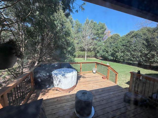 1013 Robinhood Place, Shoreview, MN 55126