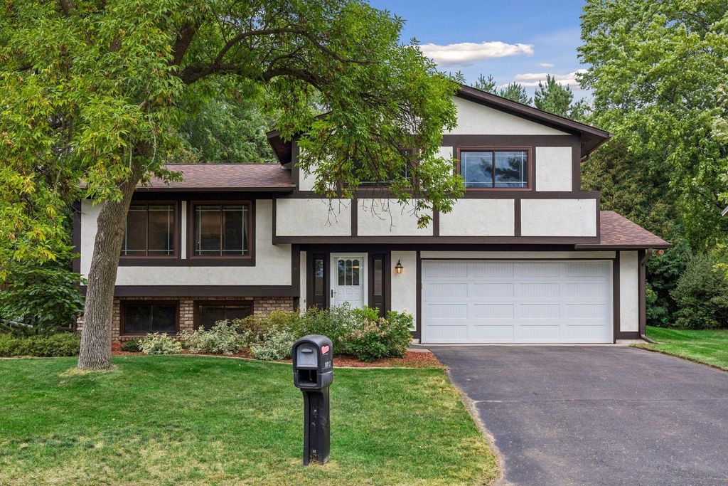 1013 Robinhood Place, Shoreview, MN 55126 — photo 2