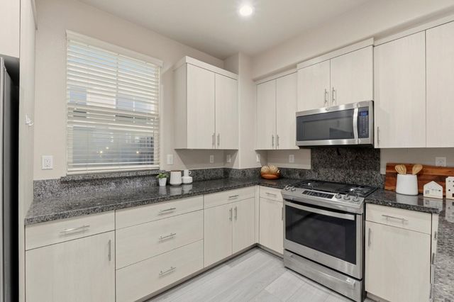 639 Montage Circle, East Palo Alto, CA 94303