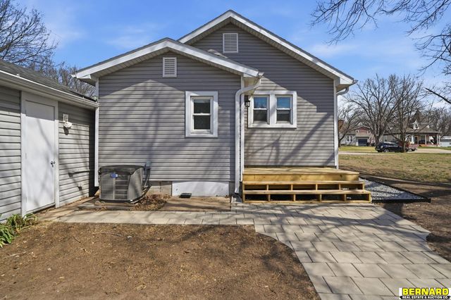 693 N 3rd Street, Tecumseh, NE 68450