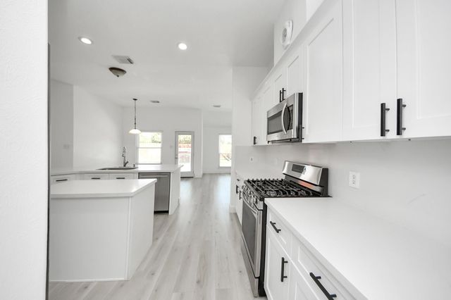 10850 White Oak Point Court, Cypress, TX 77429