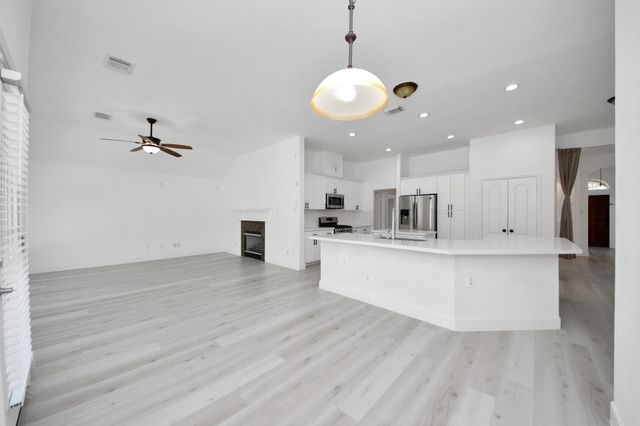 10850 White Oak Point Court, Cypress, TX 77429