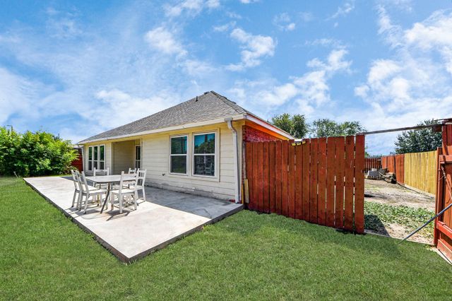 10850 White Oak Point Court, Cypress, TX 77429