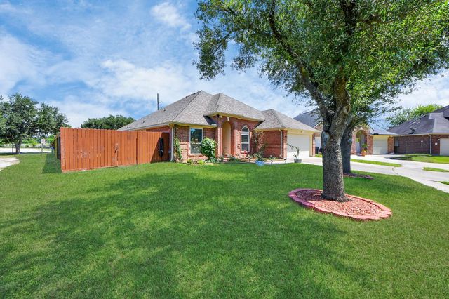 10850 White Oak Point Court, Cypress, TX 77429