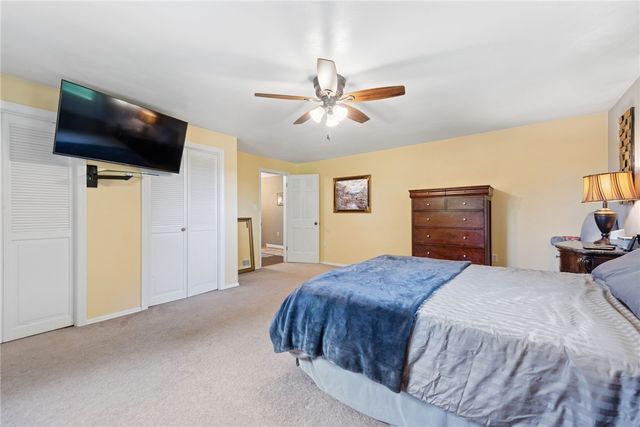 170 Summit Dr, North Huntingdon, PA 15642