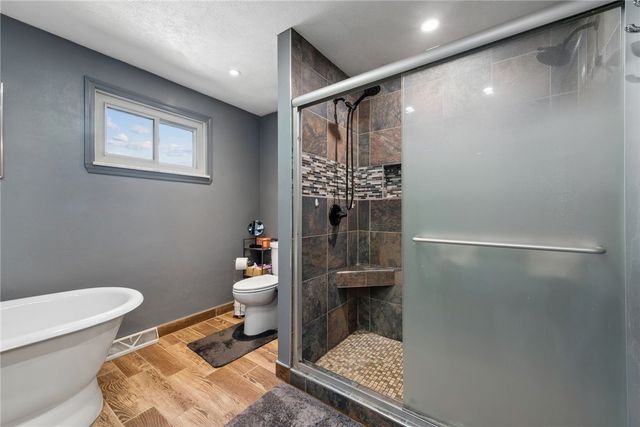 170 Summit Dr, North Huntingdon, PA 15642