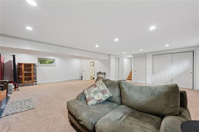 170 Summit Dr, North Huntingdon, PA 15642