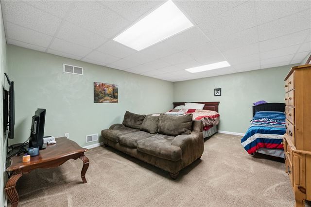 170 Summit Dr, North Huntingdon, PA 15642