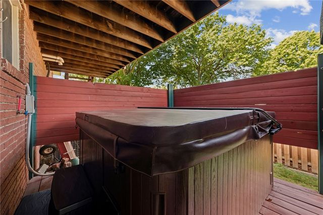 170 Summit Dr, North Huntingdon, PA 15642