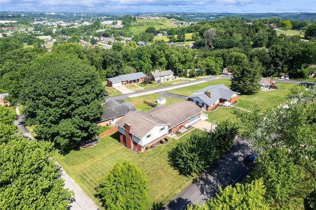 170 Summit Dr, North Huntingdon, PA 15642
