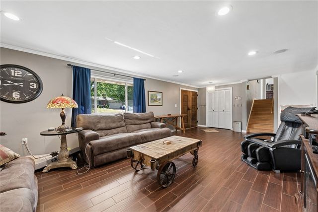 170 Summit Dr, North Huntingdon, PA 15642