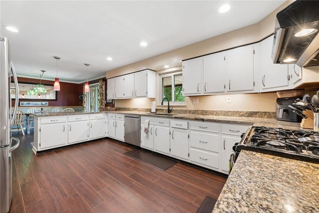 170 Summit Dr, North Huntingdon, PA 15642