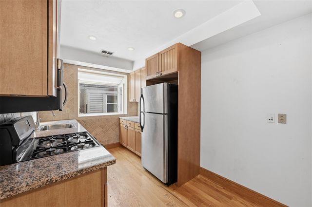 3590-3592 Beechwood Blvd, Greenfield, PA 15217