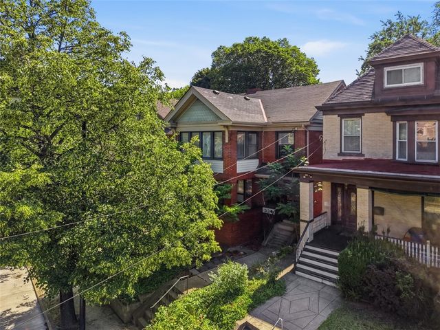 3590-3592 Beechwood Blvd, Greenfield, PA 15217